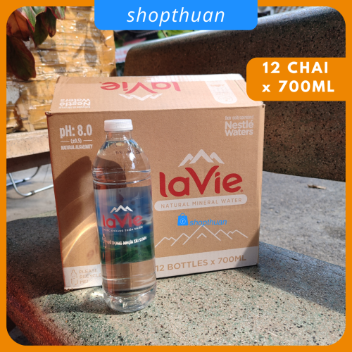 Nước khoáng thiên nhiên Prestige LaVie 700ml (12 chai)